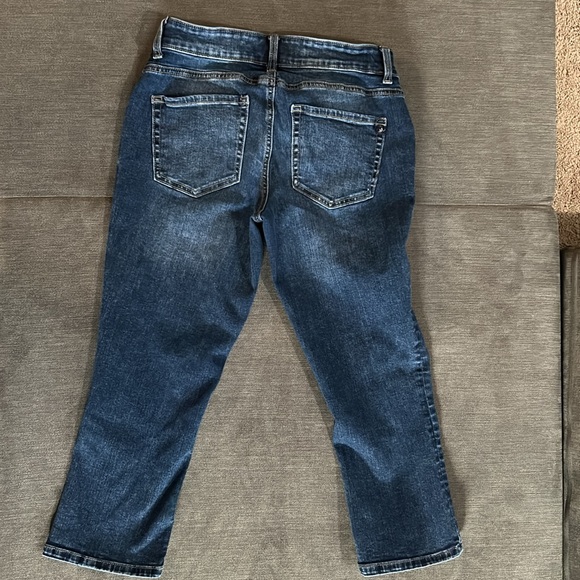 Maternity Maurice’s Capri Jeans - Picture 7 of 8